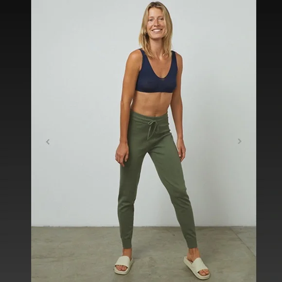 NEW lunya cozy cotton silk joggers in humble green $198 - Picture 3 of 3